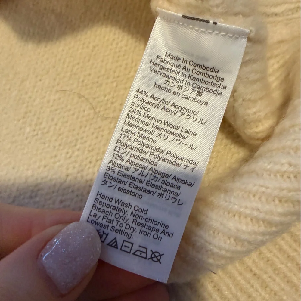 J.‎ Crew Relaxed Crewneck Pullover in Bow Print Merino Wool Blend Size Small